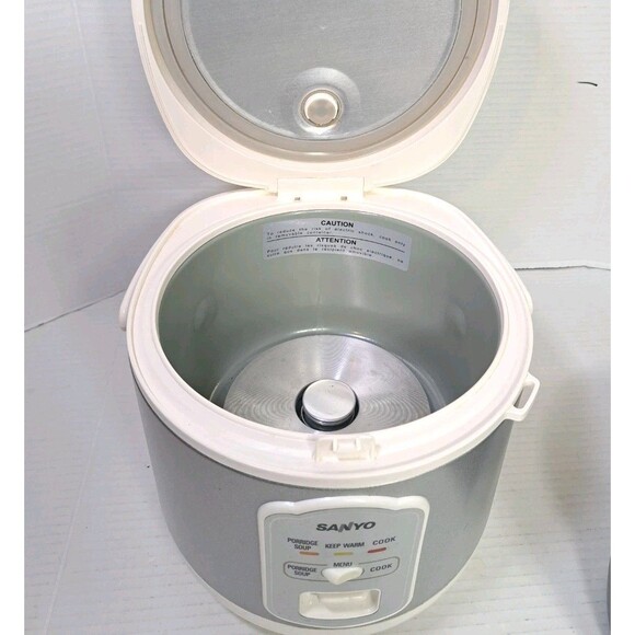 Sanyo ECJ‑N55W 5.5 Cup (1 L) Rice Cooker & Warmer with Steaming Tray – Tested - Picture 3 of 10